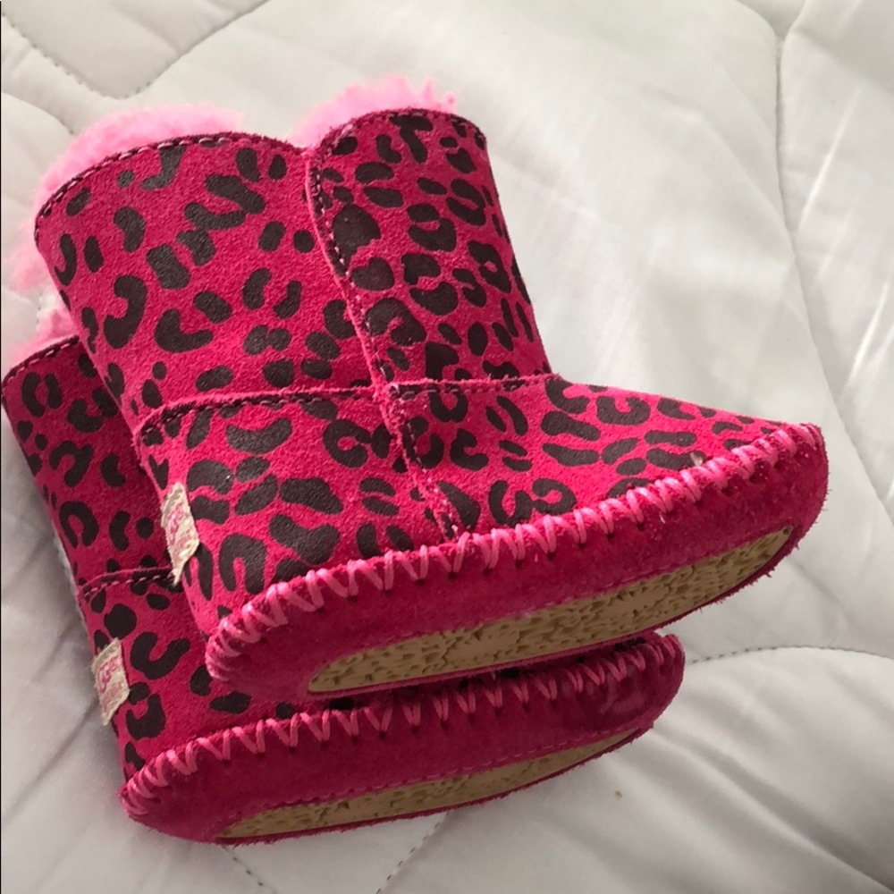 Ugg never worn infant boots size 0/1